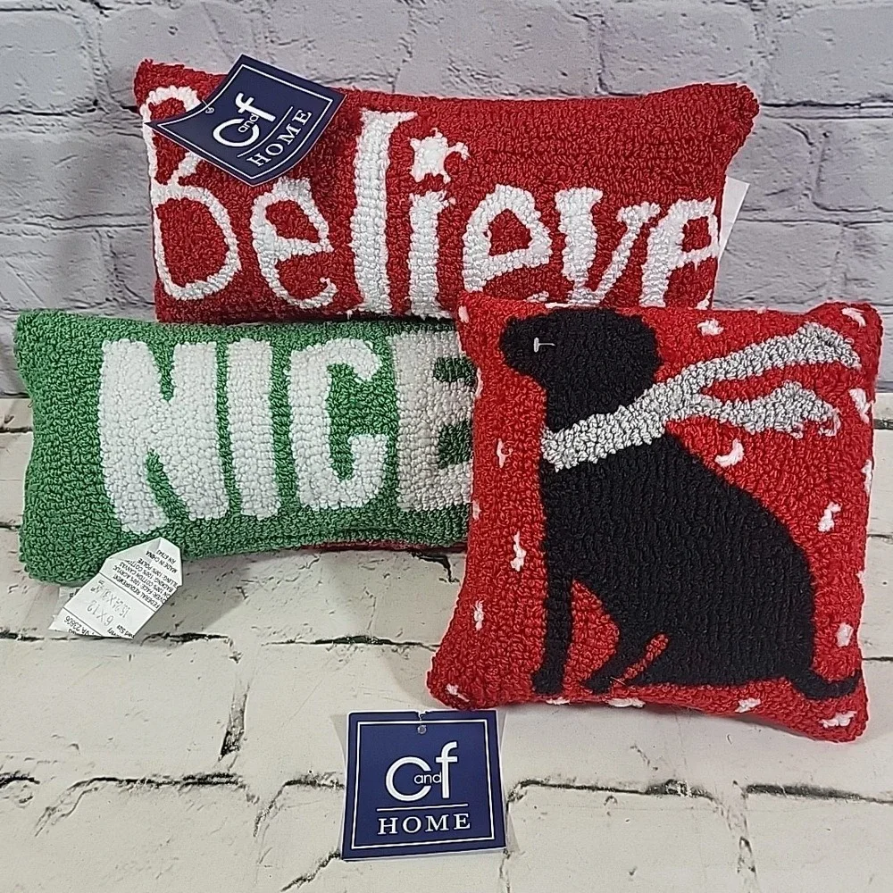 Christmas Mini Throw Pillows Lot Of 3  Dog -‎ Nice - Believe - Holiday Decor New